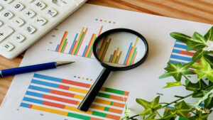 サラリーマン向けの事業も行なっている